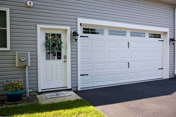 24/7 Emergency Garage Door Panel Replacement experts in Sweet Home, AR